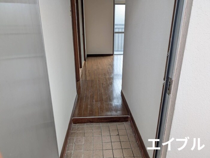 物件内観写真15　(玄関)