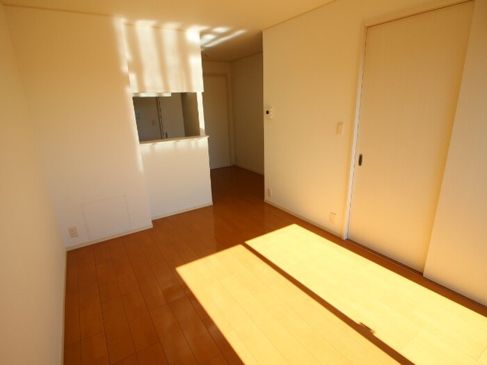 物件内観写真4　(居室)