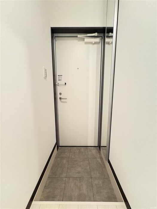 物件内観写真16　(玄関)