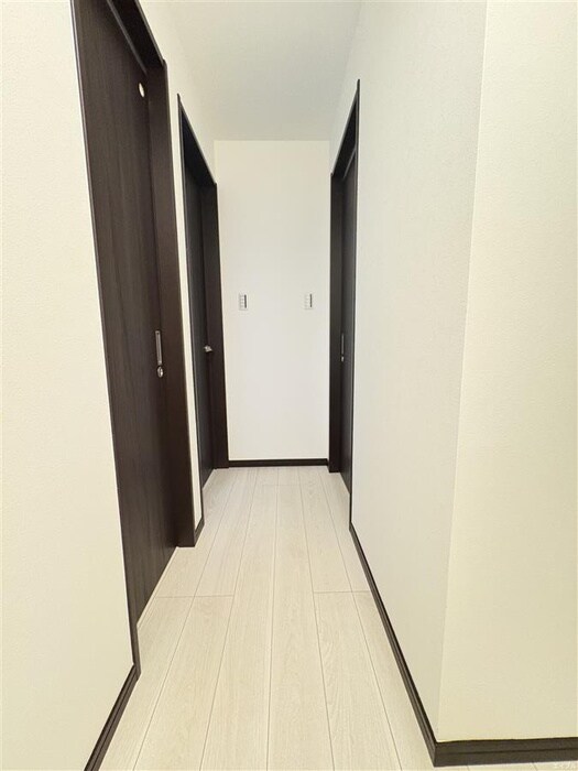 物件内観写真17　(廊下)