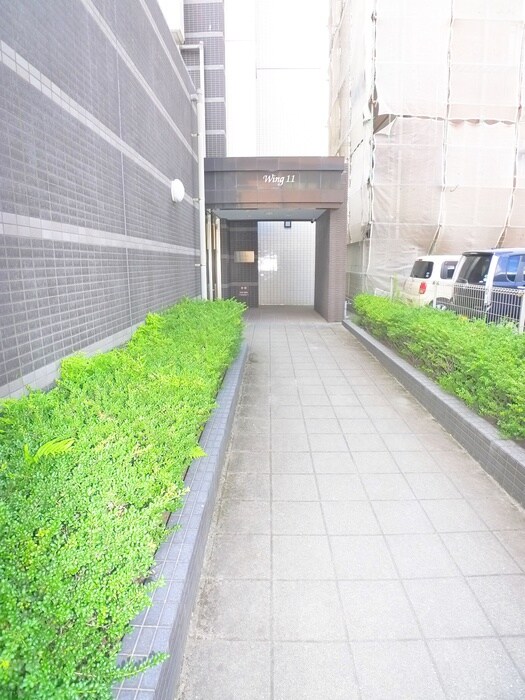 物件外観写真3　(エントランス部分)