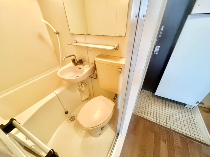 物件内観写真8　(トイレ)