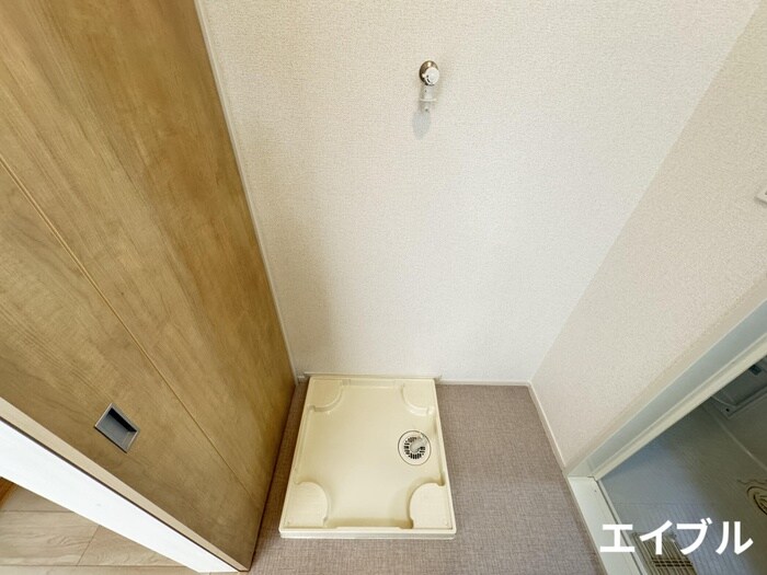 物件内観写真14　(洗濯機置場)