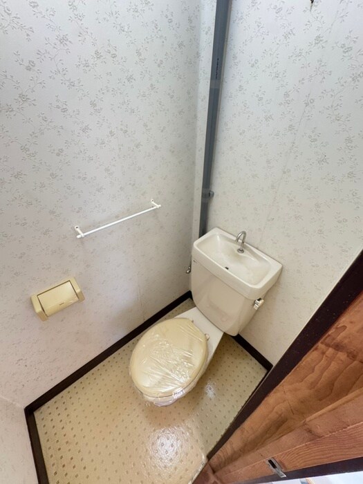 物件内観写真9　(トイレ)