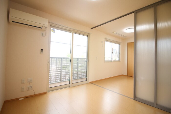 物件内観写真7　(居室)