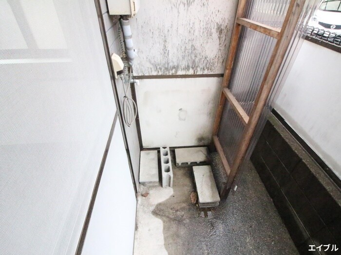 物件内観写真14　(洗濯機置場)