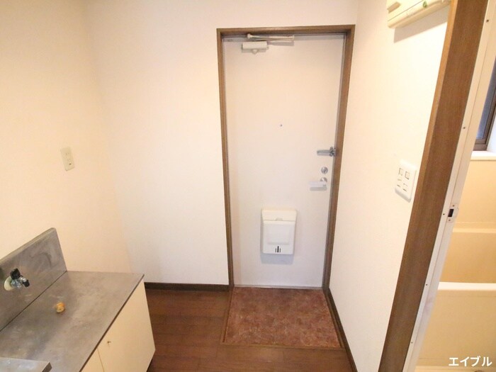 物件内観写真15　(玄関)