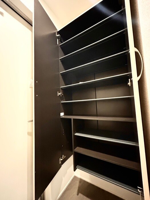 物件内観写真8　(靴箱)