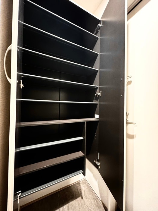 物件内観写真8　(靴箱)