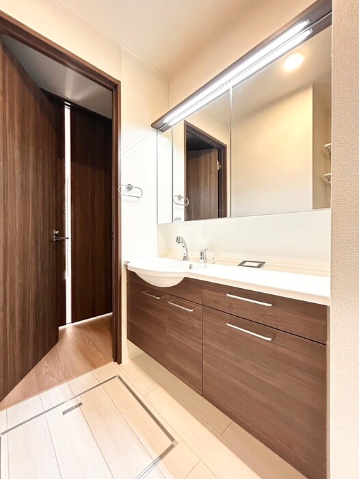 物件内観写真9　(洗面)