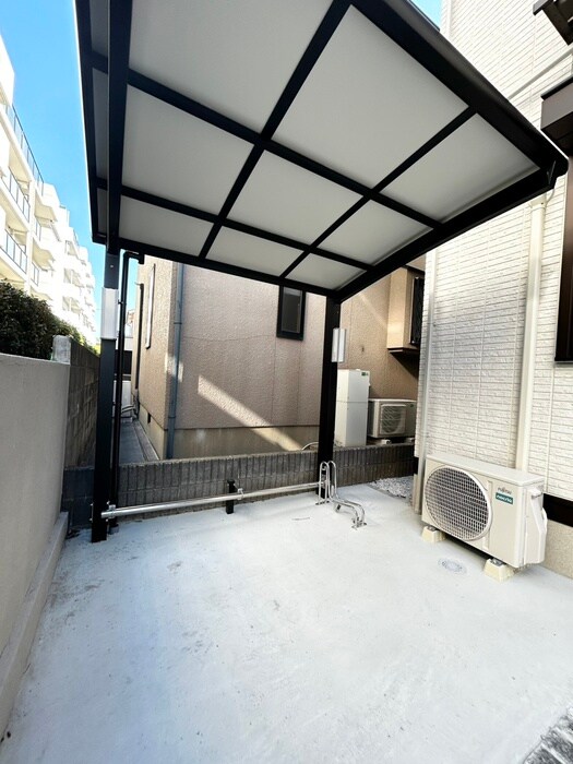 物件外観写真6　(駐輪場)