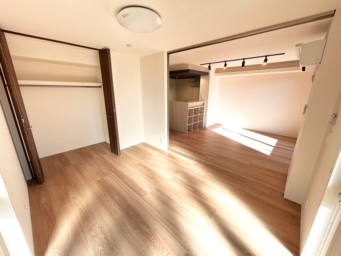 物件内観写真18　(居室)