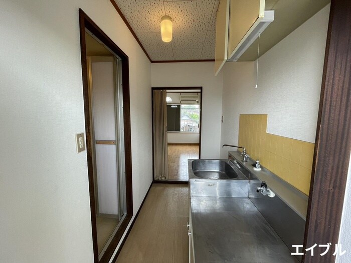 物件内観写真12　(玄関)