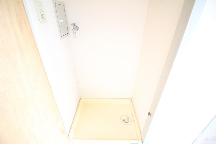 物件内観写真11　(洗濯機置場)