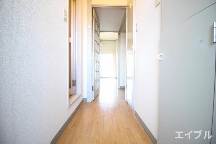 物件内観写真17　(廊下)