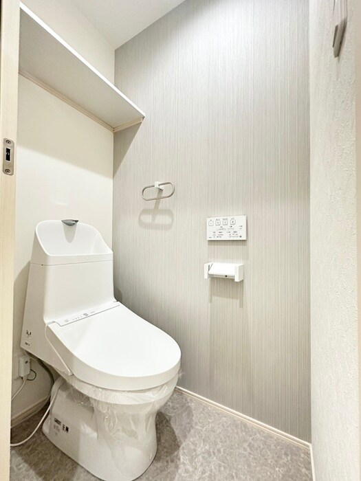 物件内観写真8　(トイレ)