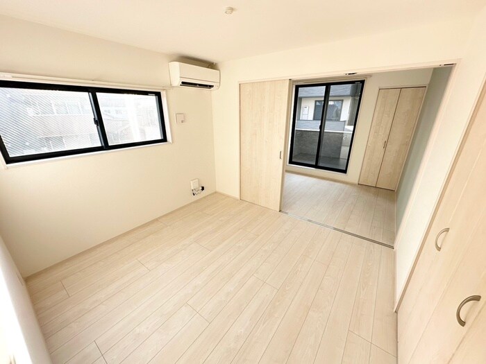 物件内観写真14　(居室)