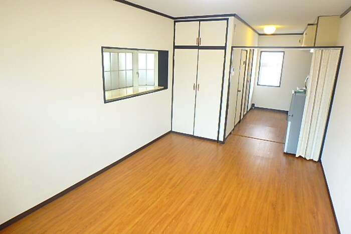 物件内観写真4　(居室)