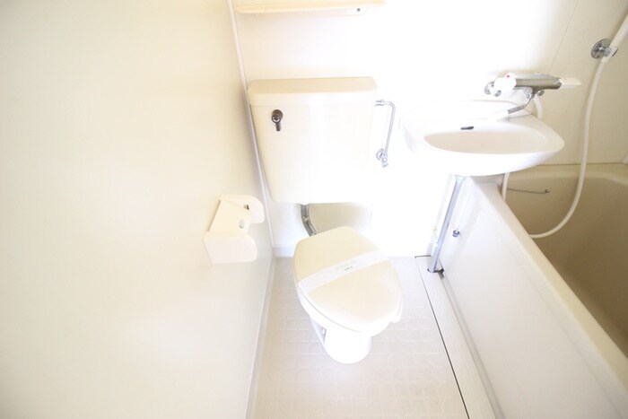 物件内観写真12　(トイレ)