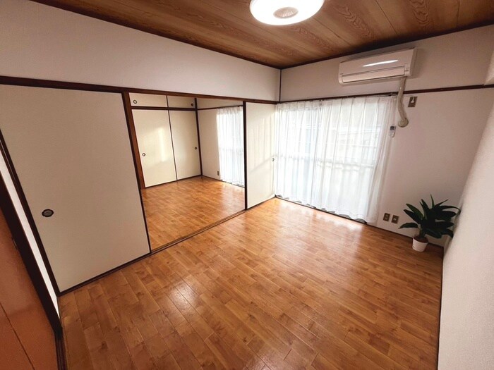 物件内観写真4　(居室)