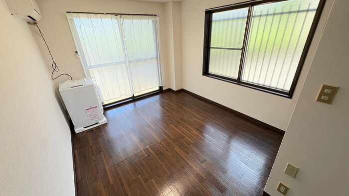 物件内観写真6　(居室)