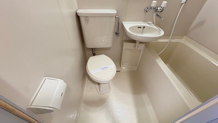 物件内観写真8　(トイレ)