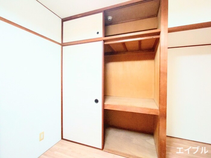 物件内観写真12　(収納)