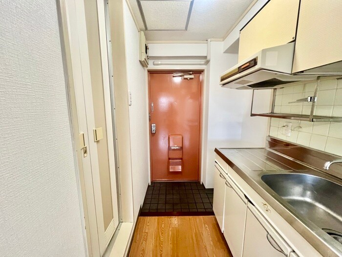 物件内観写真14　(玄関)