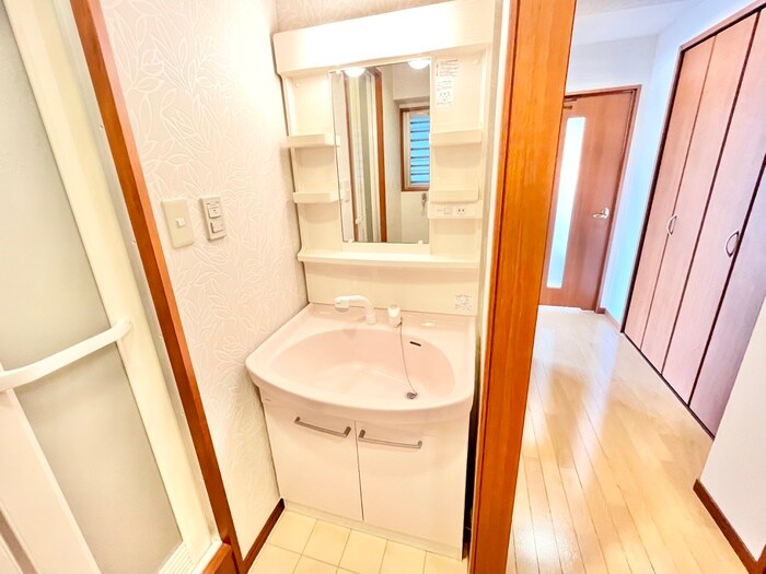 物件内観写真11　(洗面)