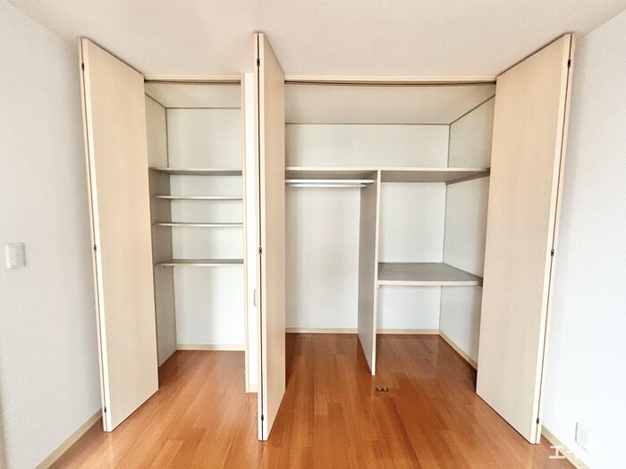 物件内観写真10　(収納)