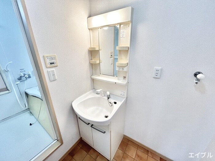 物件内観写真12　(洗面)