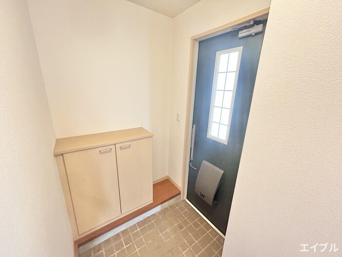 物件内観写真14　(玄関)