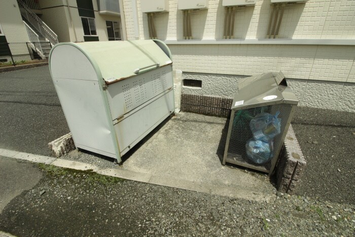 物件外観写真4　(建物設備)