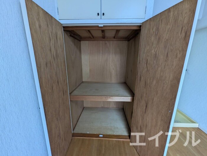 物件内観写真12　(収納)