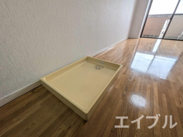 物件内観写真13　(洗濯機置場)