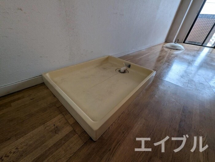 物件内観写真13　(洗濯機置場)