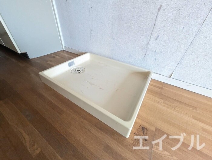 物件内観写真13　(洗濯機置場)