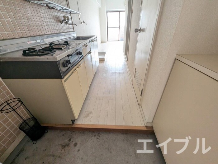 物件内観写真16　(玄関)