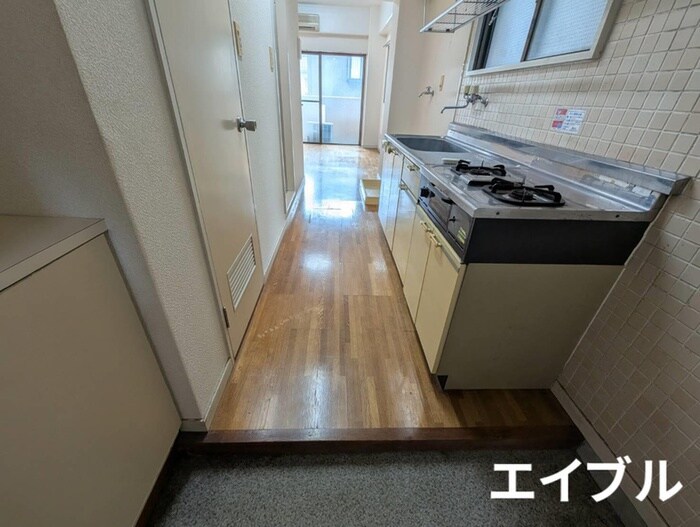 物件内観写真16　(玄関)