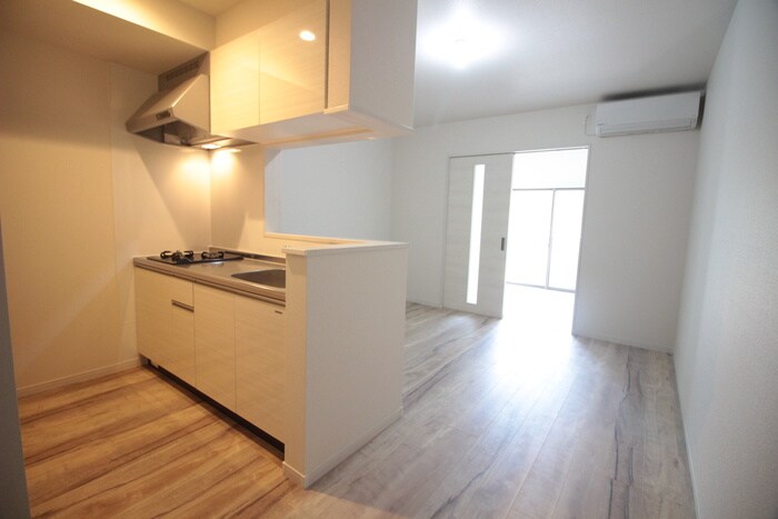 物件内観写真8　(居室)