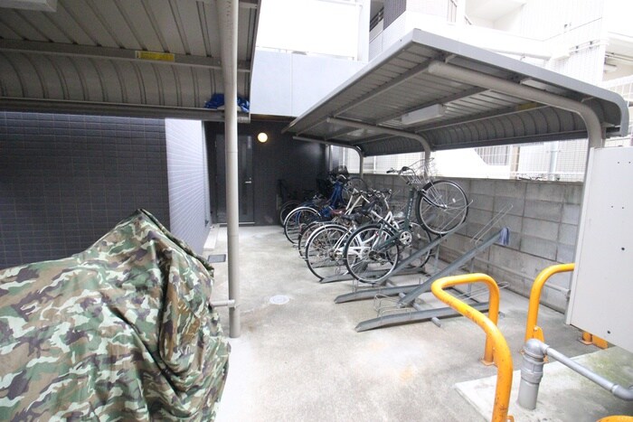 物件外観写真6　(駐輪場)