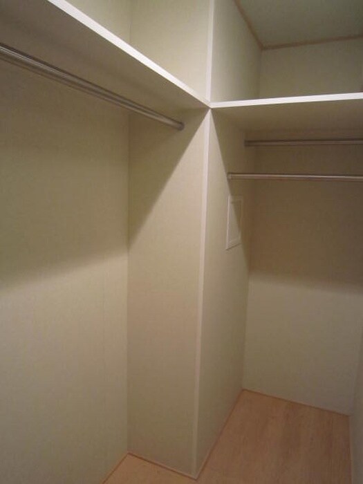 物件内観写真15　(収納)