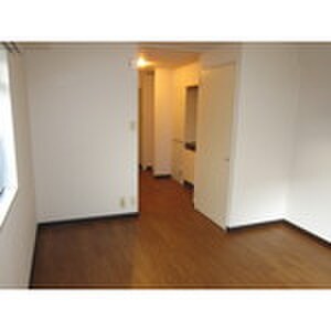 物件内観写真4　(居室)