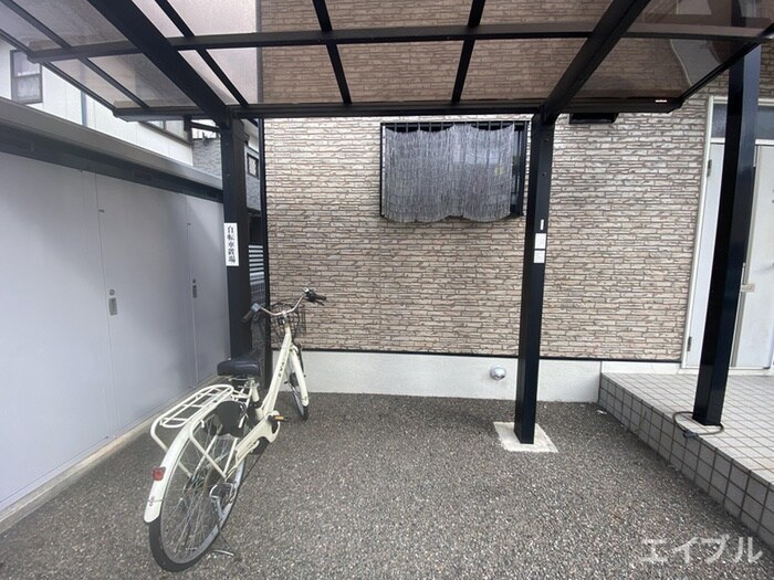 物件外観写真3　(駐輪場)