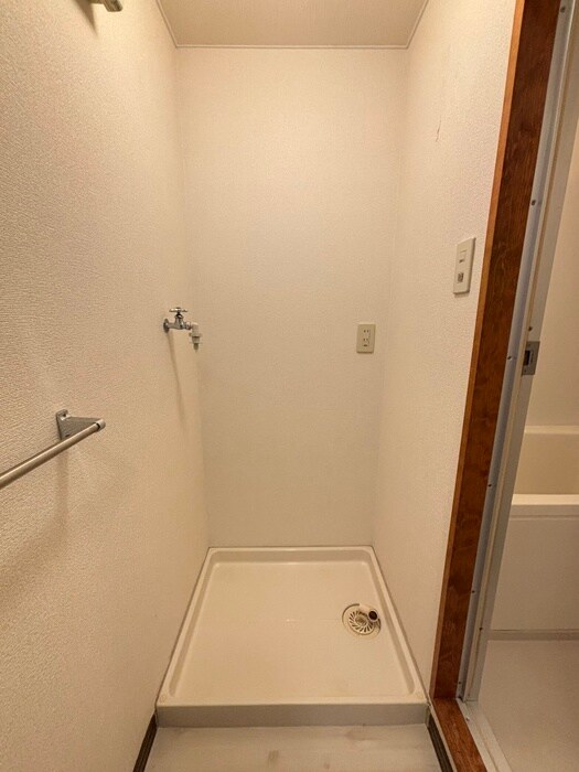 物件内観写真17　(洗濯機置場)