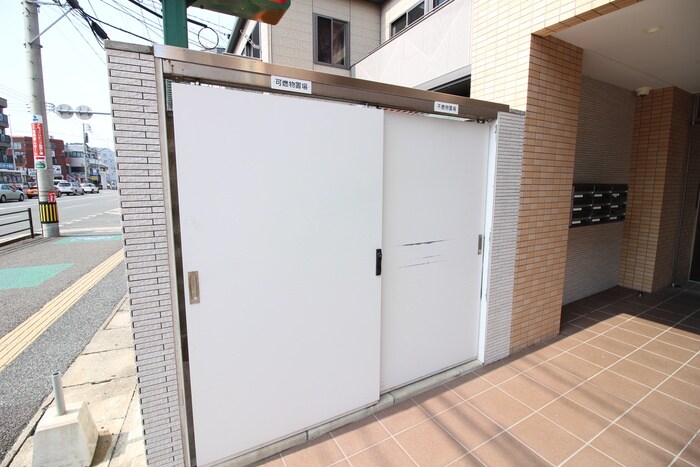 物件外観写真4　(建物設備)