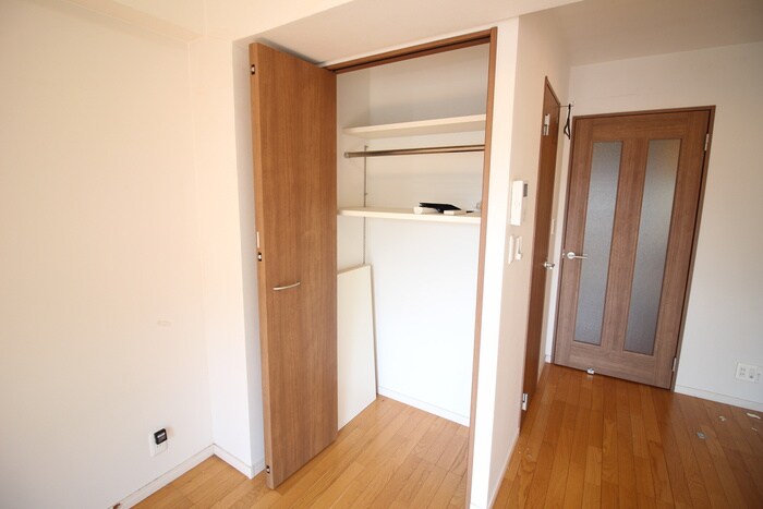 物件内観写真12　(収納)