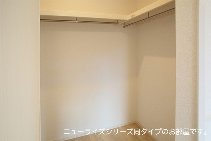 物件内観写真10　(収納)
