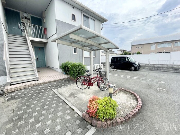 物件外観写真3　(駐輪場)