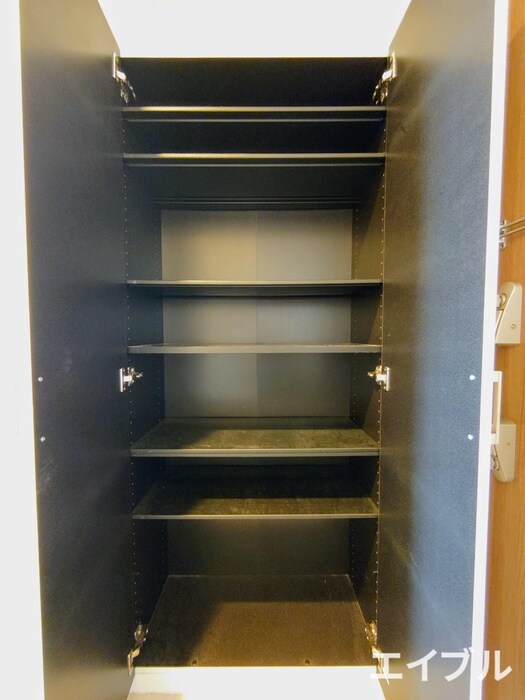 物件内観写真15　(靴箱)